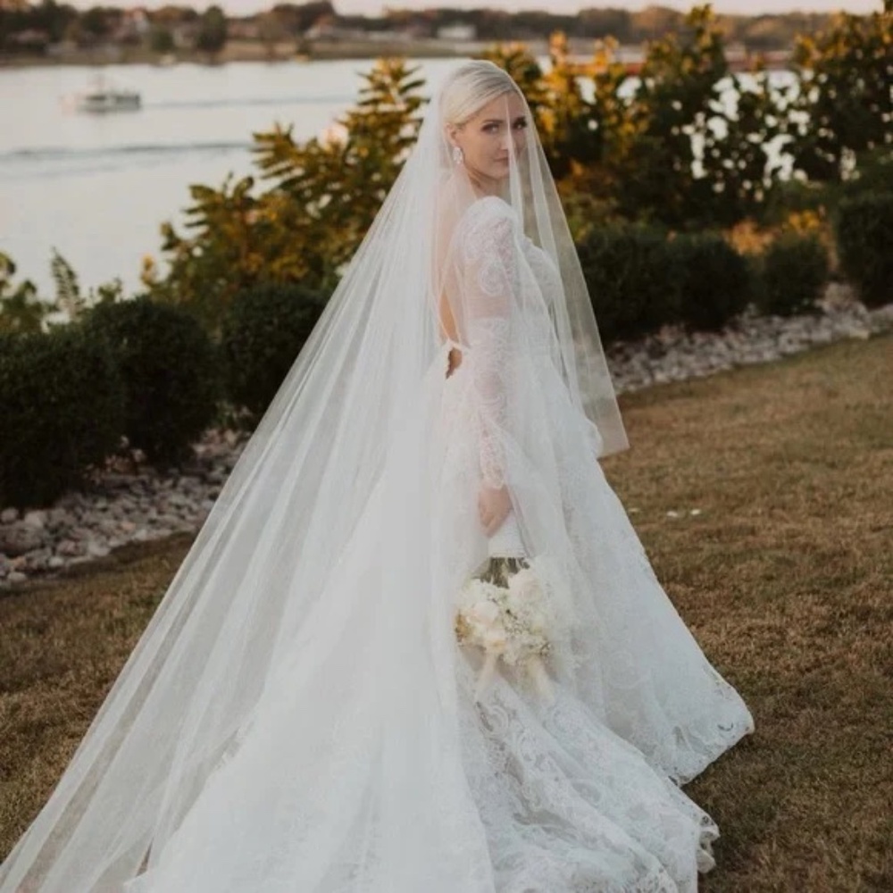Designer Floor-Length Ivory Wedding Veil with Blusher